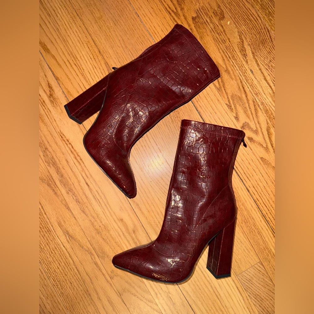 Pretty Little Thing Booties - Burgundy - Size 7